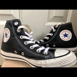 Black High top Converse